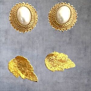 2 vintage gold tone clip on earrings